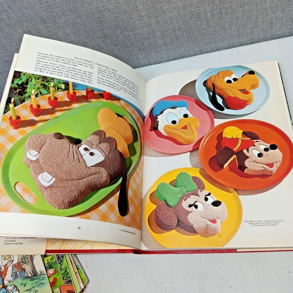 Wilton Way Cake Decorating Vol 1 Vintage Hardcover Disney Character Cakes Book